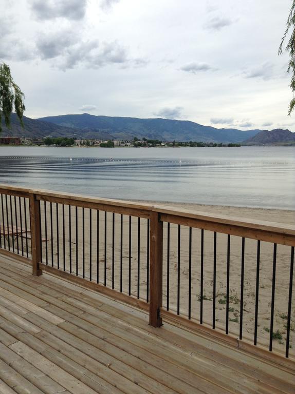Bella Villa Resort Motel Osoyoos Exterior photo